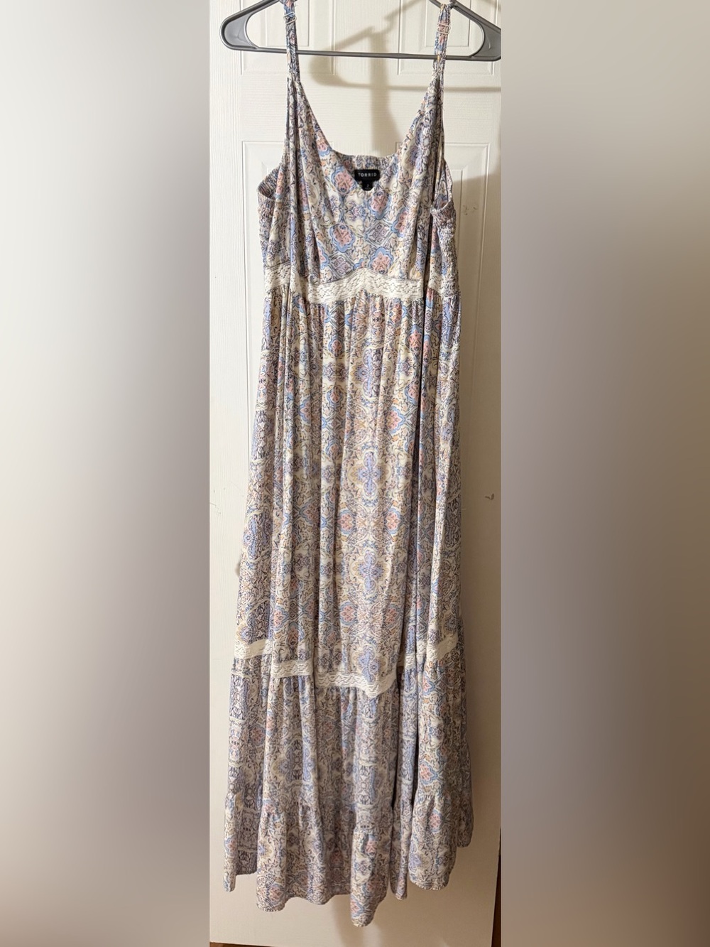 Women’s Torrid Maxi Dress with Pastel Blue and Pink Floral -  Sz. 2 (2X / 18-20)